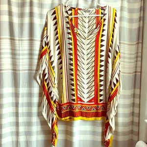 Earthbound Patterned flowy white top